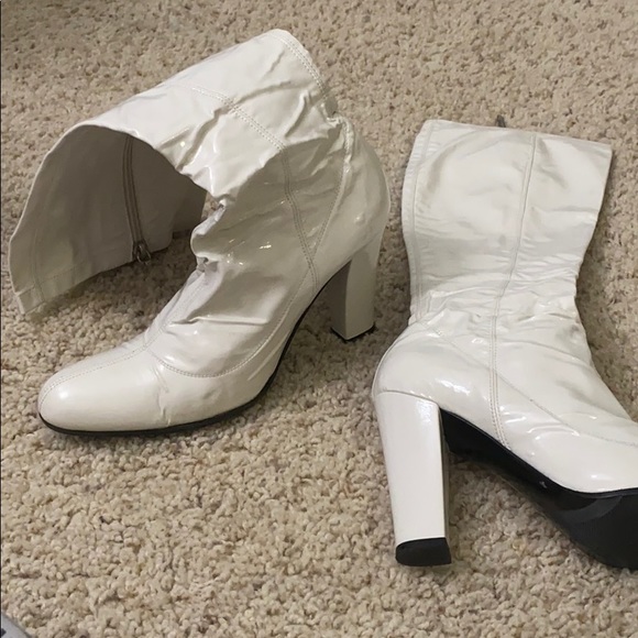 Boots - Picture 2 of 4